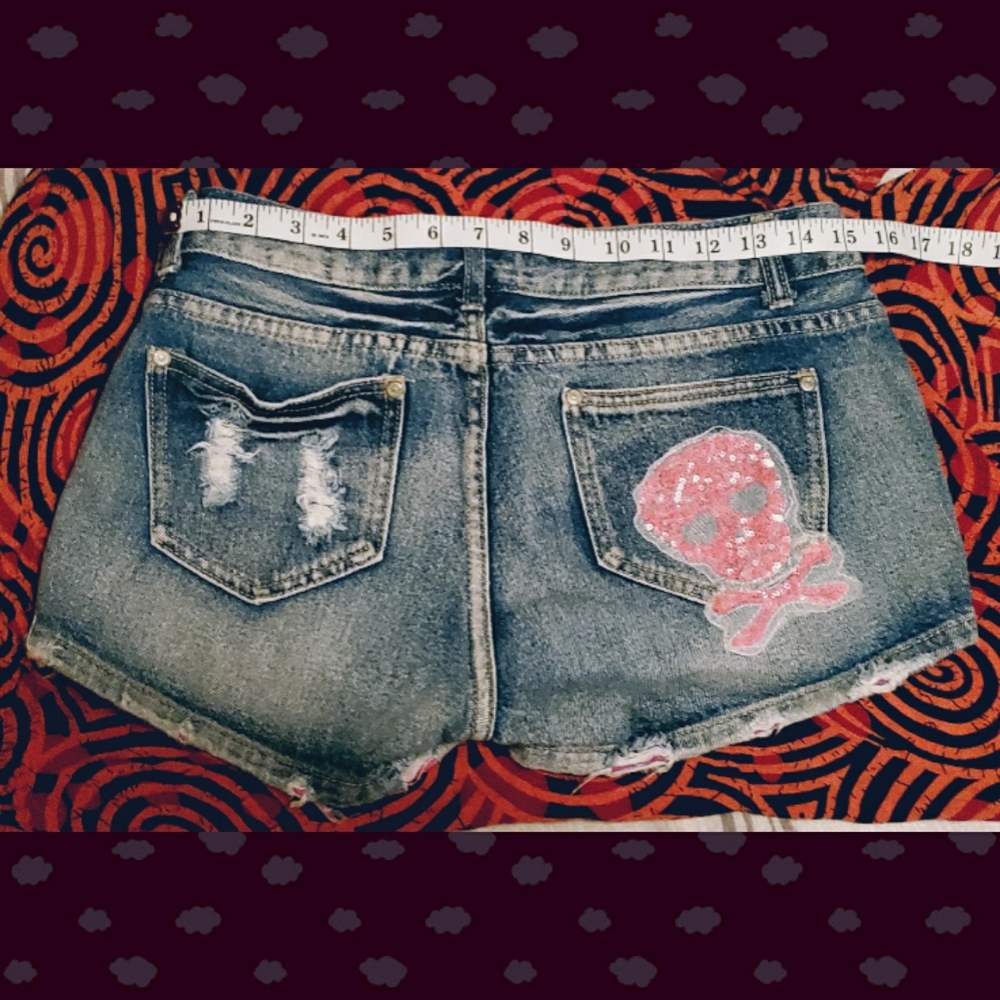 Free Culture Fabulous Jolly Roger Shorty Shorts